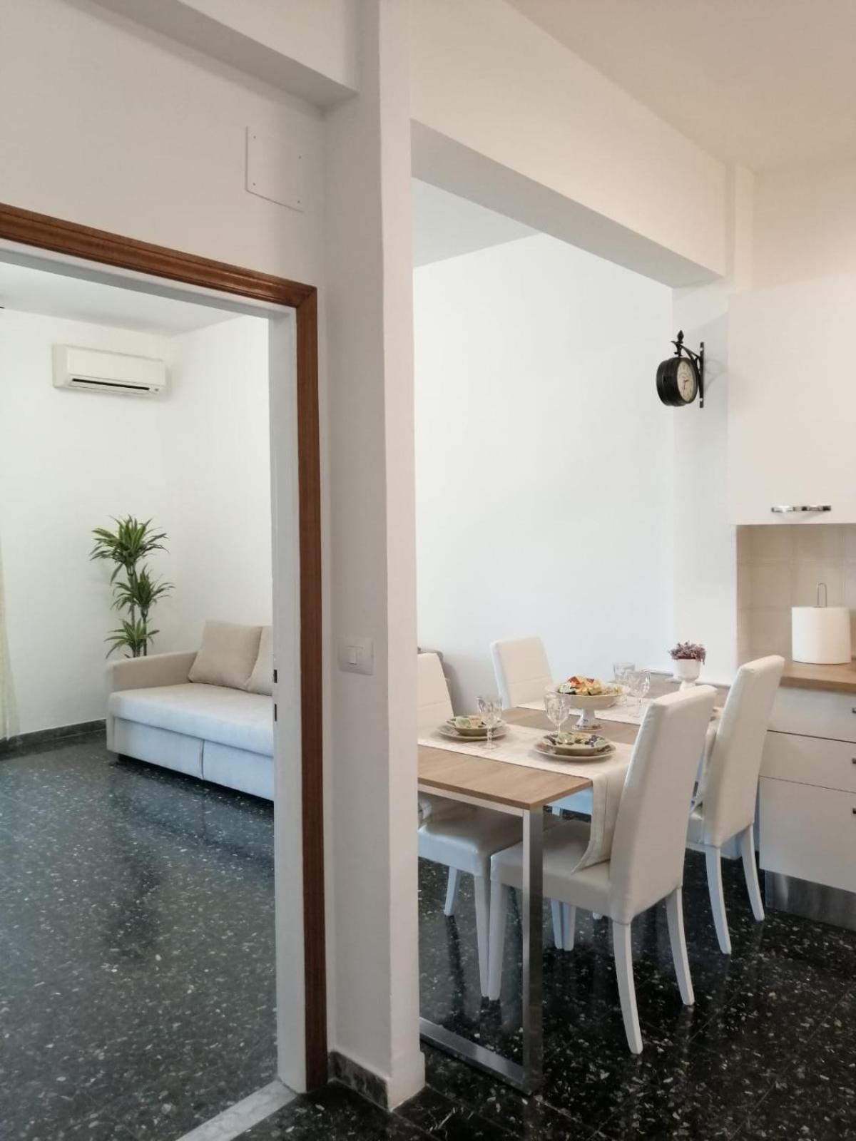 Casa Anna E Pronta A Ospitarvi! Firenze